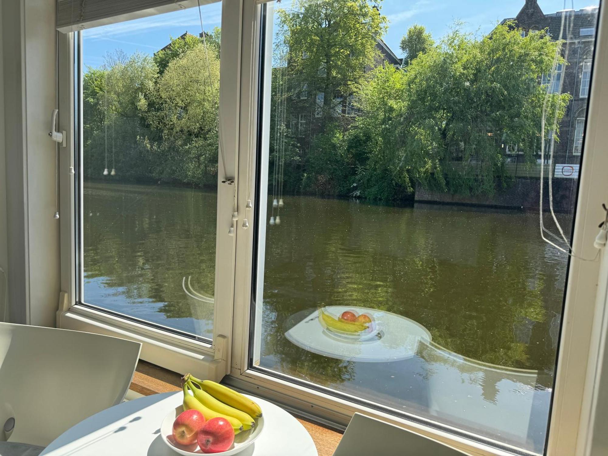 Bed and breakfast Peaceful On A Houseboat In The Centre Ámsterdam